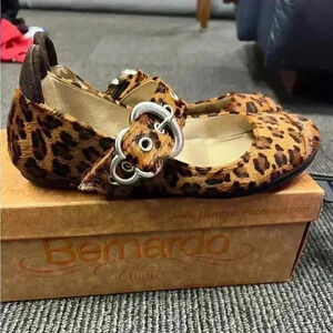 Bernardo size 7